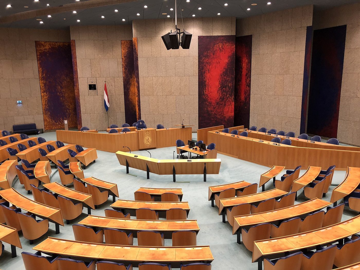 قاعة الجلسات العامة لمجلس النواب (Tweede Kamer)